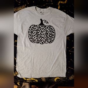 Cheetah print pumpkin Grey LG Tshirt Hot off the press!